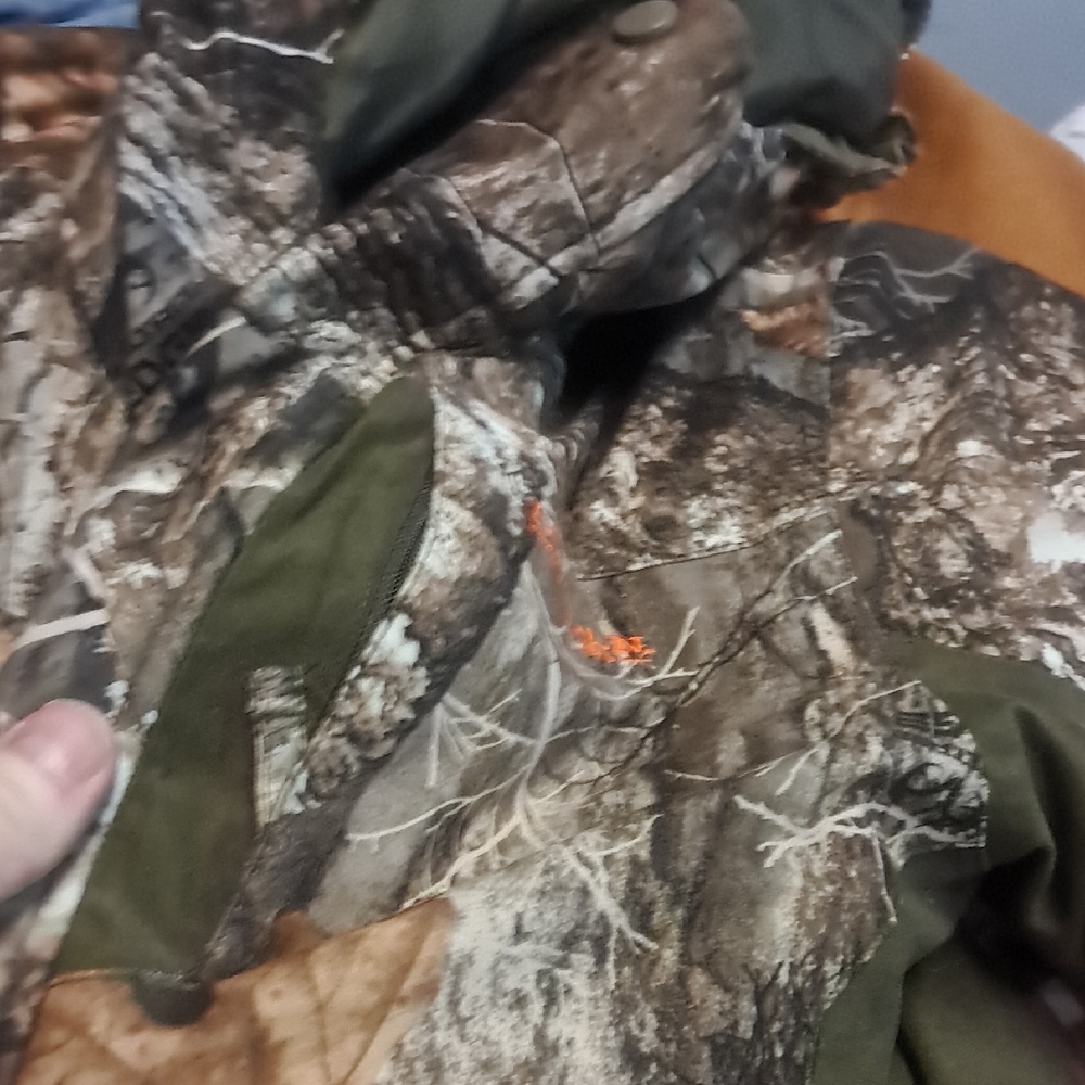 Lincoln Outfitters Kids Outdoor Camouflage Puffer Jacket. Realtree Edge